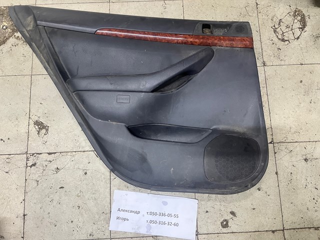 Облицовка задней левой двери 6702005140B0 TOYOTA