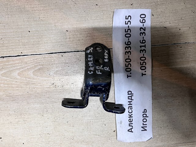 Петля передней двери правая 6871033030 TOYOTA