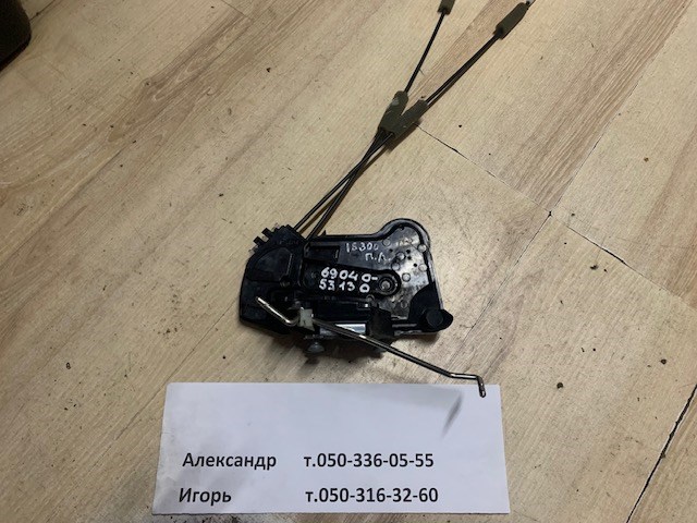 Замок передней левой двери 6904053130 TOYOTA