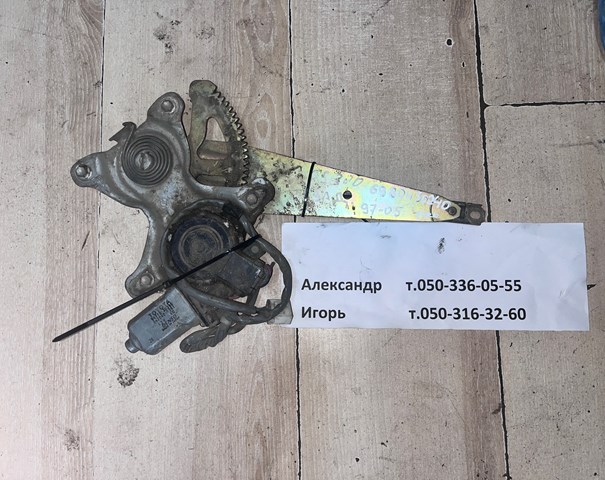 Механизм стеклоподъемника двери задней, левой 6980430240 TOYOTA