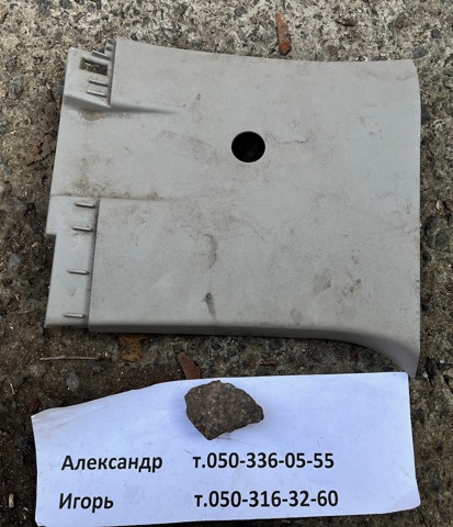 Обшивка стойки кузова внутренняя, задняя левая 76937EB302 NISSAN