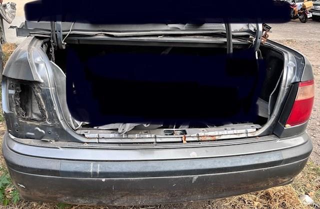 Панель багажного отсека задняя с крыльями в сборе nissan n16 791104M560