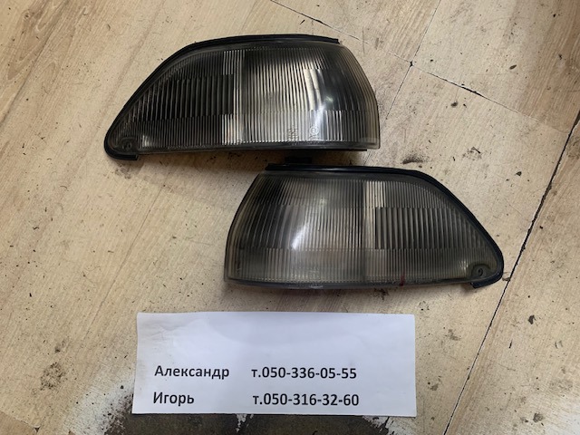 Габарит передний правый 8161120310 TOYOTA