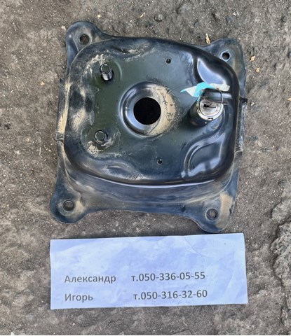 Кронштейн запаски 8396165J00 SUZUKI