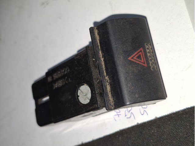 TOYOTA 8433220410 Кнопка включения аварийного сигнала в наличии Ровно