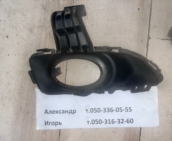 Заглушка противотуманки передней правой BN8V50C11 MAZDA