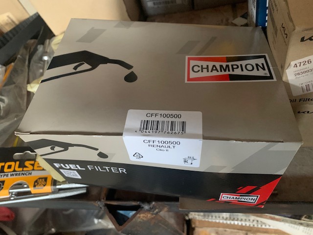CHAMPION CFF100500 Топливный фильтр в наличии Ужгород