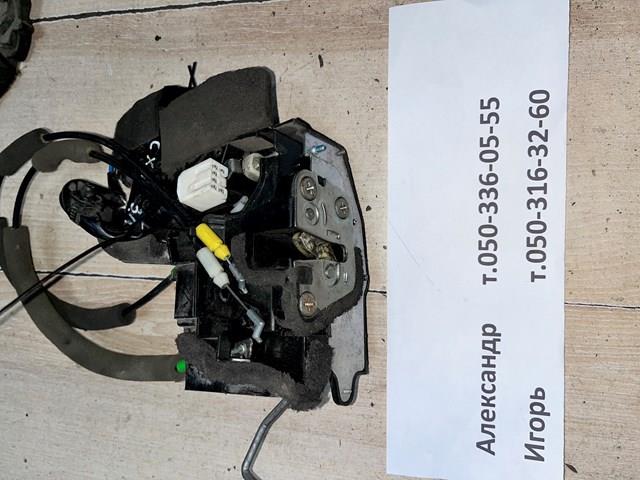 Замок задней левой двери EH1473310E MAZDA