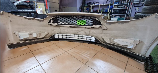 F1EB8200AB FORD Решетка радиатора купить в Ровно