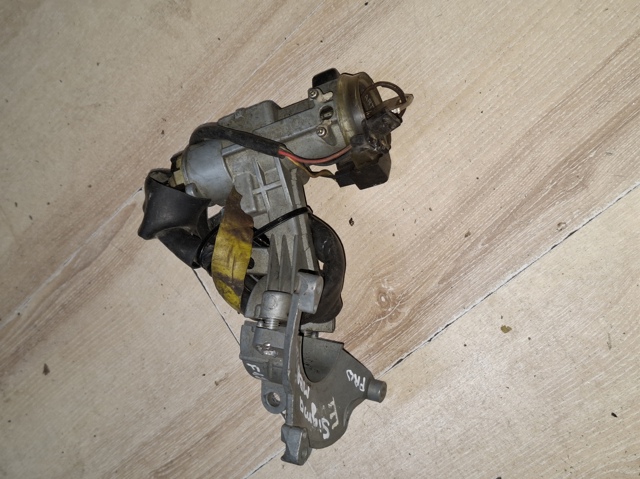 Замок зажигания Mitsubishi Sigma F16A