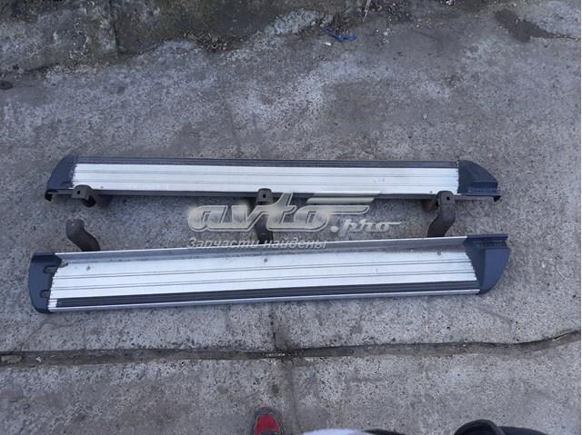 Накладка на порог правая MN146128 MITSUBISHI