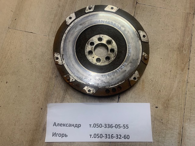 Маховик сцепления MN163878 MITSUBISHI