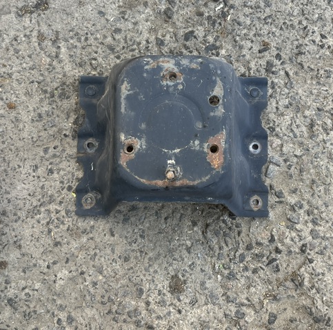 Кронштейн запасного колеса MR436000 MITSUBISHI