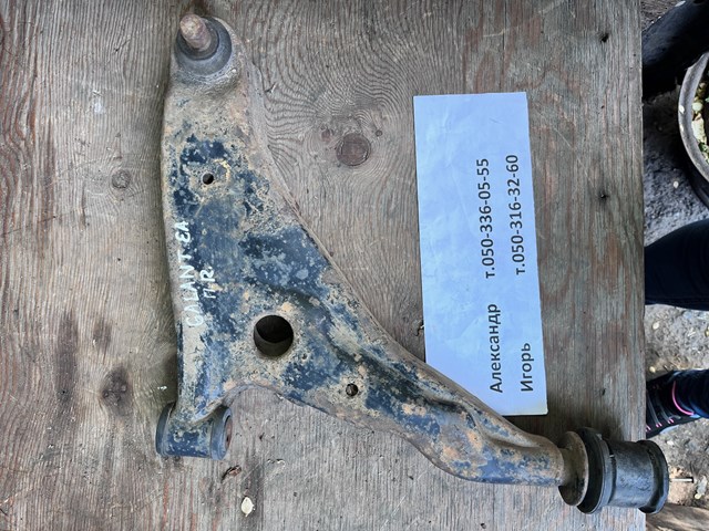 Нижний правый рычаг передней подвески MR554376 MITSUBISHI