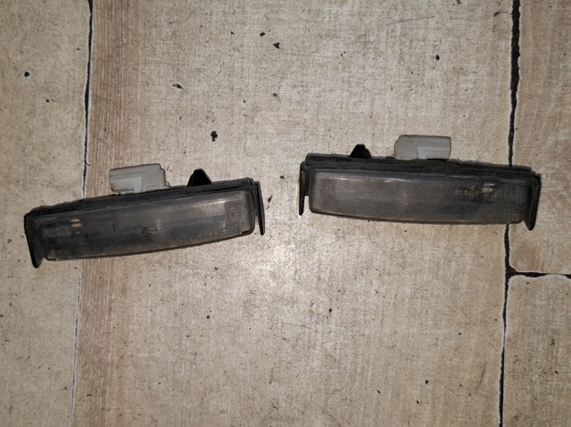 Фонарь освещения номера MR989859 MITSUBISHI