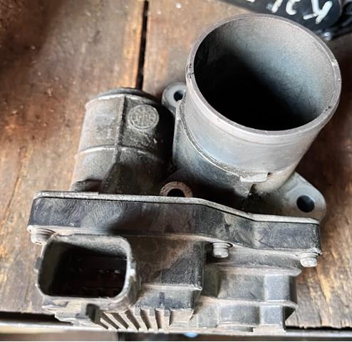 Дроссельная заслонка в сборе RF7J136B0D MAZDA