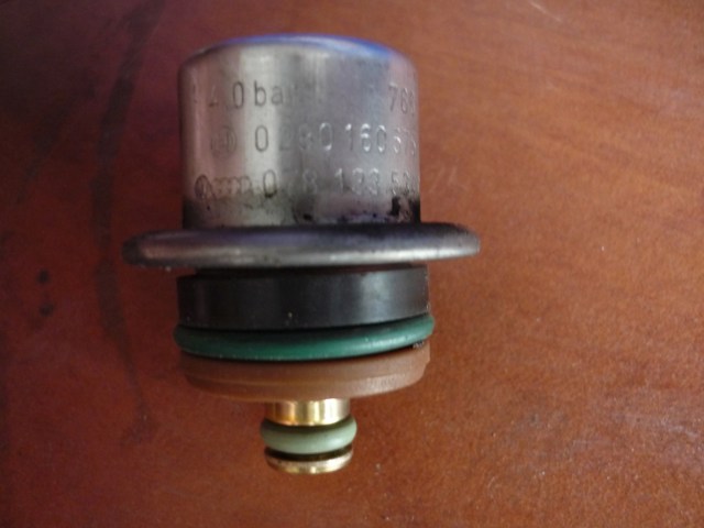 Регулятор давления в топливной рейке Шкода Суперб 1