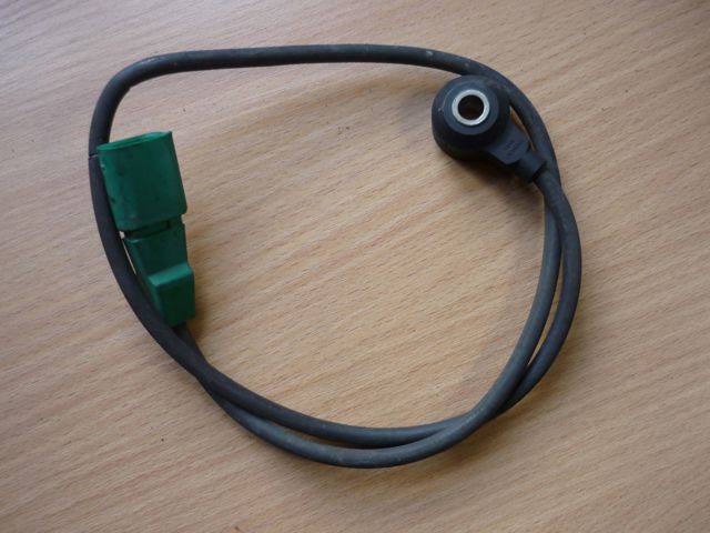 Датчик детонации 07D905377 VAG
