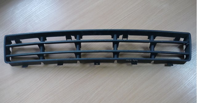 Центральная решетка переднего бампера 1J0853677DB41 VAG