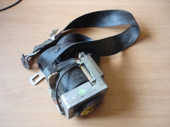 Ремень безопасности передний правый 1U4857702C041 VAG