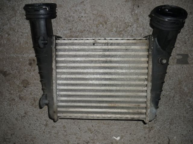 Охладитель наддувочного воздуха Skoda SuperB 1