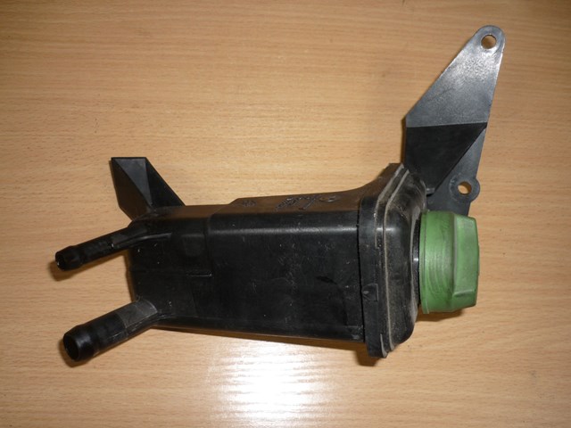 Бачок и трубопроводы 3B0422371 VAG