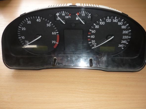 Щиток приборов 3B0919860AX VAG