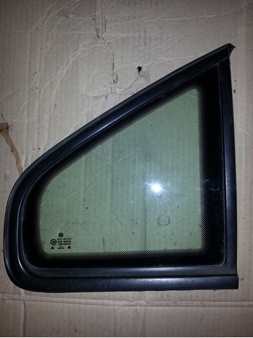 Стукло багажника, правое 3B5845298JB41 VAG