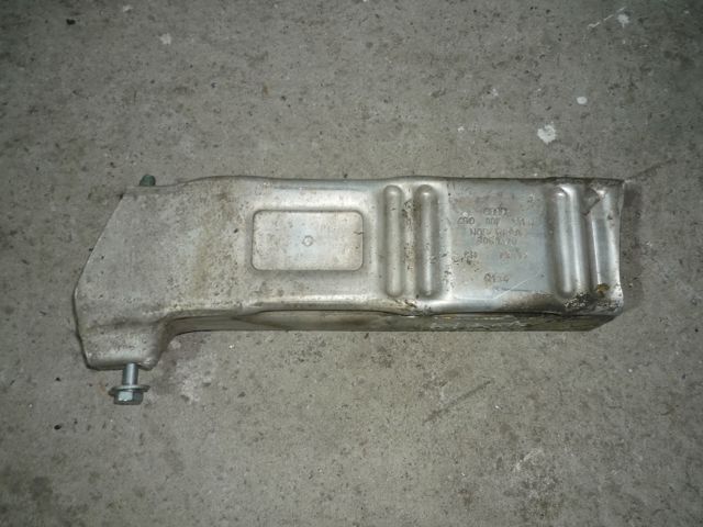 Кронштейн усилителя заднего бампера 4B0807331H VAG
