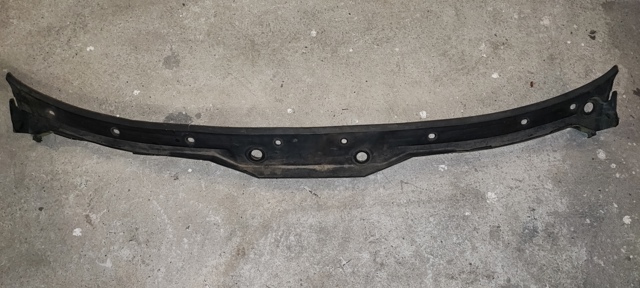 Решетка стеклоочистителей 51718159292 BMW