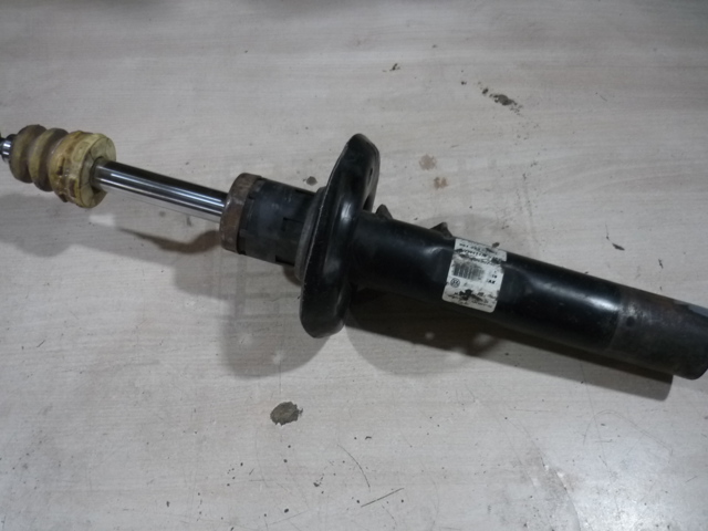 Амортизатор передней подвески 561413031L VAG