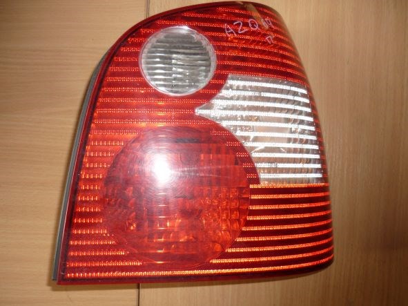Фонарь задний правый 6Q6945096G VAG