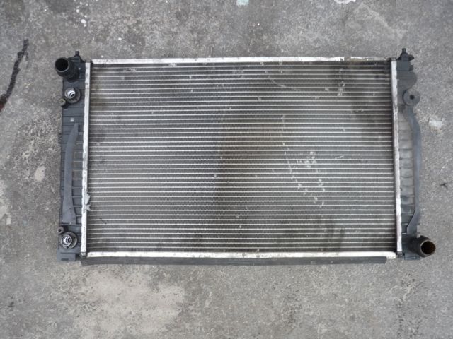Радиатор водяной 8D0121251BB VAG