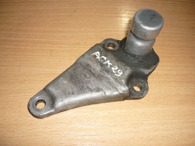 Кронштейн опоры двигателя 8D0199343J VAG