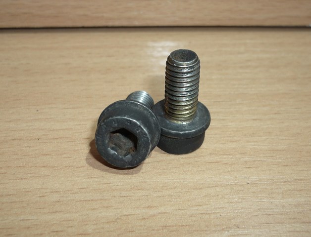 Болт клапанной крышки ГБЦ N10303603 VAG