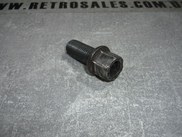 Болт колесный  Audi 100 C3