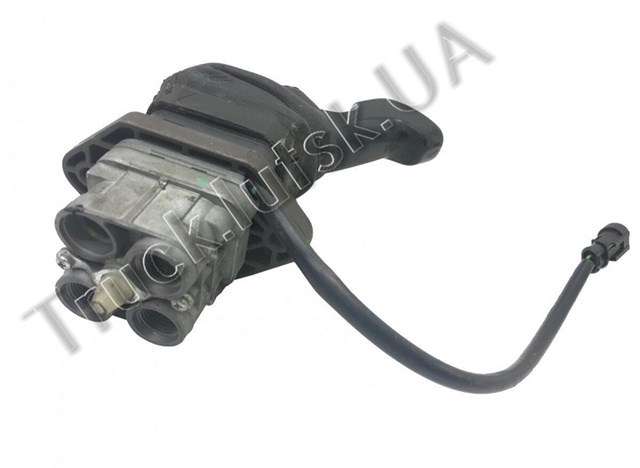 IVECO 5801477286 Кран стояночного тормоза в наличии Павлоград