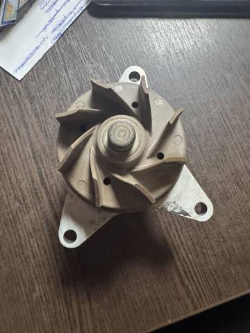 Водяной насос EJ7Z8501G FORD