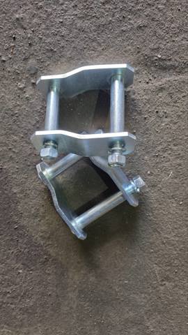 Серьга задней рессоры 0448335120 TOYOTA