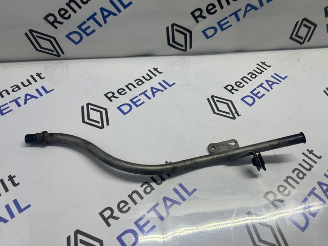Направляющая щупа-индикатора уровня масла в двигателе 111518504R RENAULT