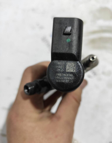 Клапанная форсунка 166000372R NISSAN