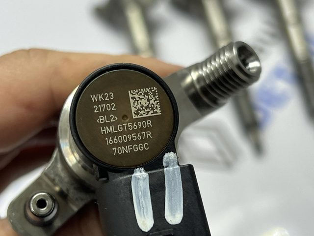 166009567R RENAULT Форсунка впрыска топлива купить в Киев