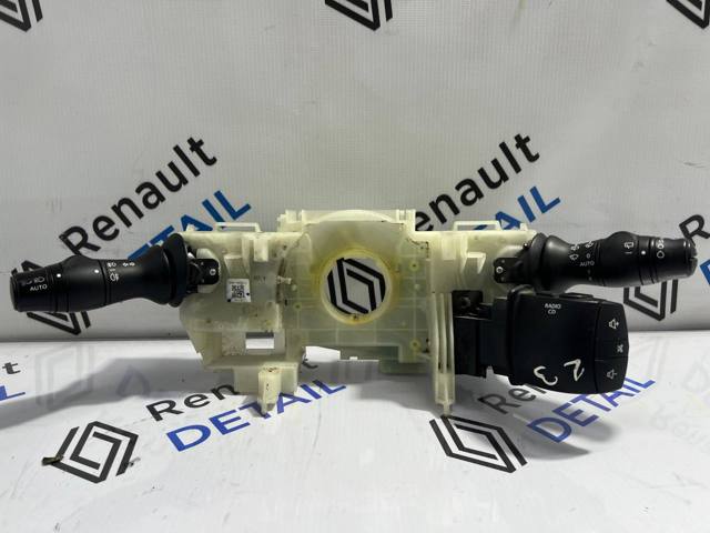 Переключатель подрулевой в сборе 255670001R RENAULT