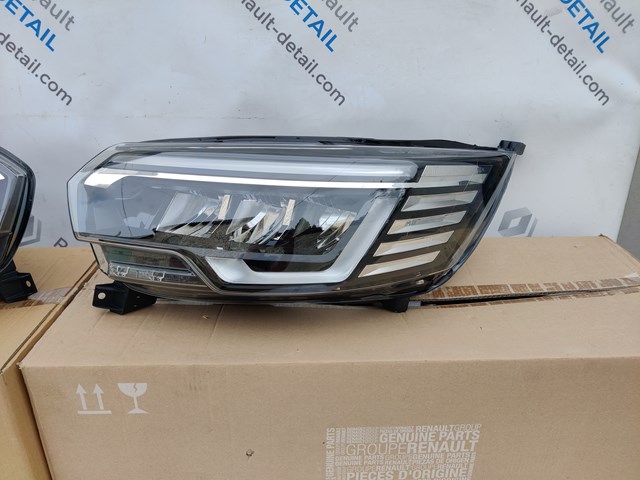 260102899R RENAULT Правая фара купить в Тернополь