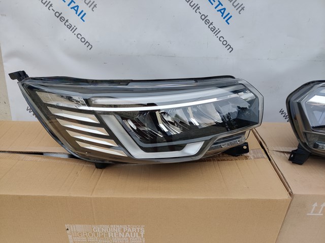 Блок фара левая 260601790R RENAULT