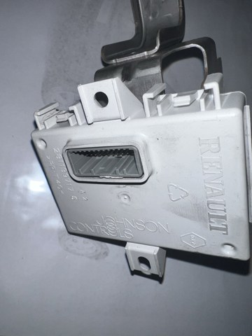 Блок управления навигацией 283466187R RENAULT