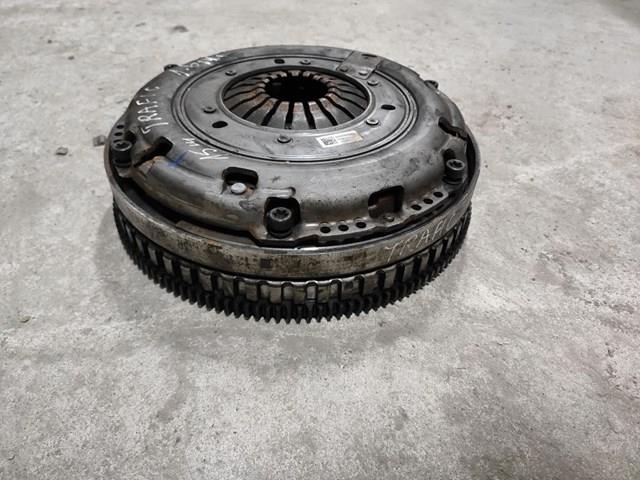 Комплект сцепления (диск, корзина, подшипник) 301015679R RENAULT