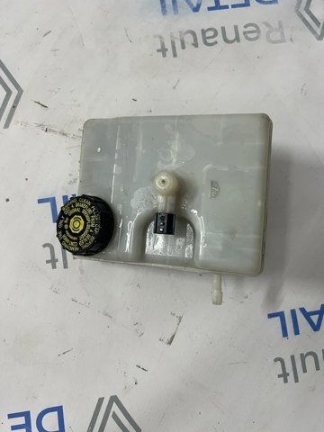 Бачок главного тормозного цилиндра 460911146R RENAULT