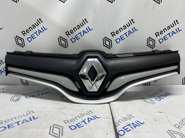 Облицовка радиатора 623101381R RENAULT