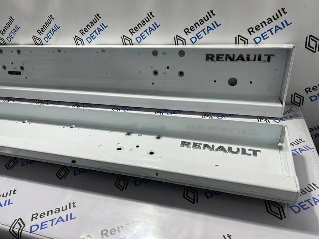 RENAULT 756108257R Панель крепления задних фонарей в наличии Павлоград
